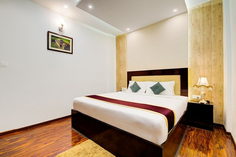 Hotel The Sai Leela Suites