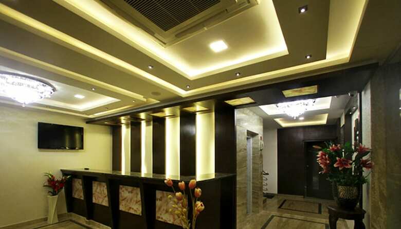 Hotel The Sai Leela Suites