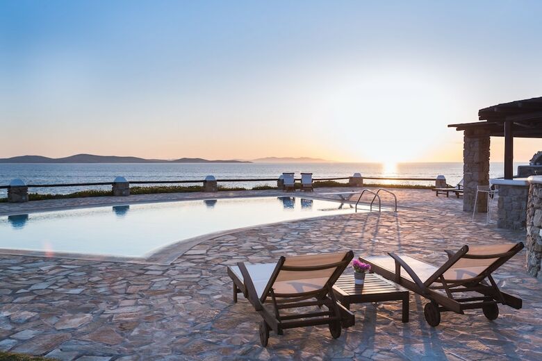 Mykopetra Villas