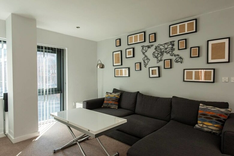 2 Bedroom Apartment In Ancoats!