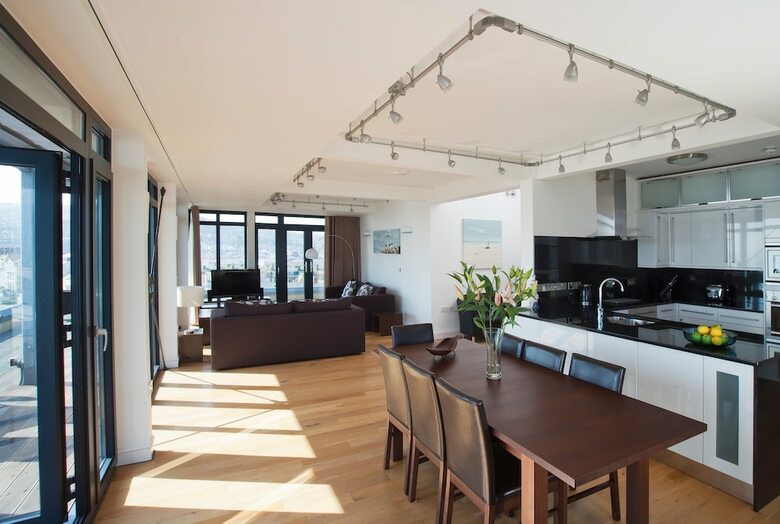 Riviera Apartments