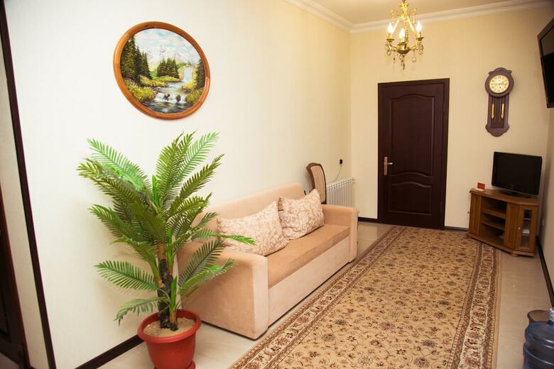 Hotel Tarkho