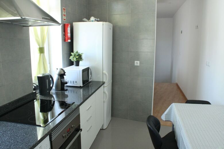 Hostal Aveiro White House