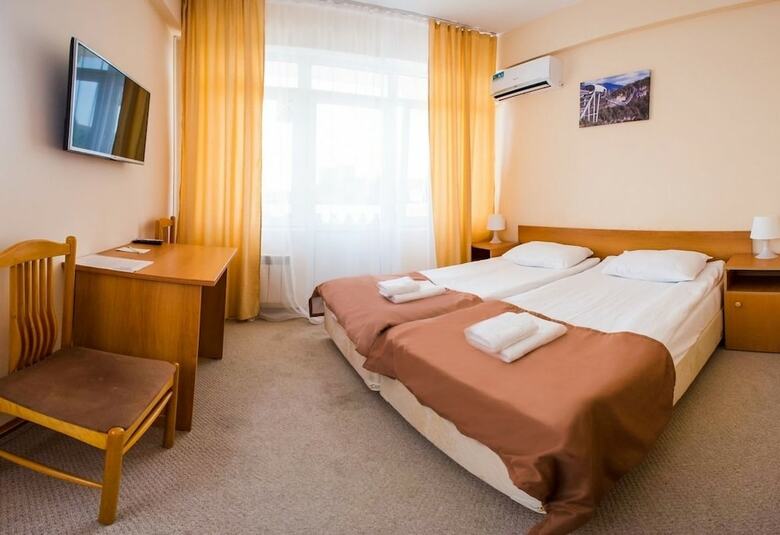 Garden Hills Hotel