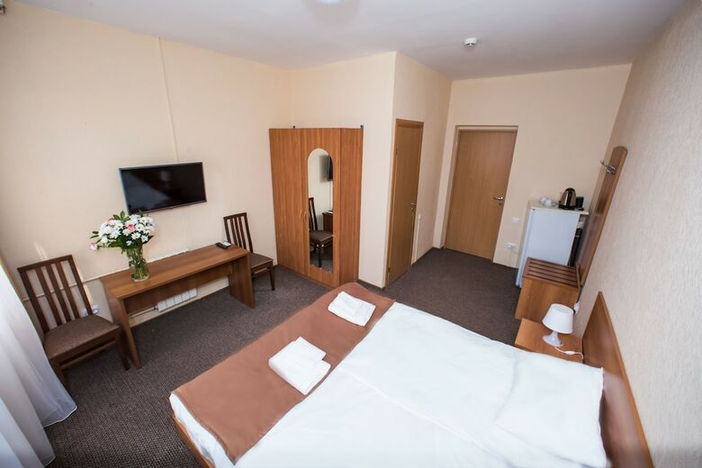 Garden Hills Hotel