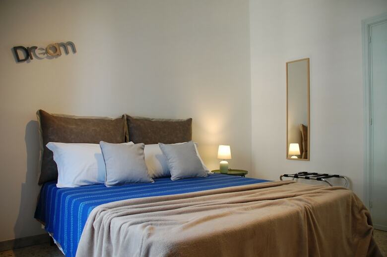 Hotel Bari Rooms Central Station