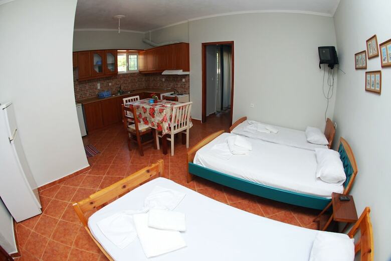 Tiku's Apartments