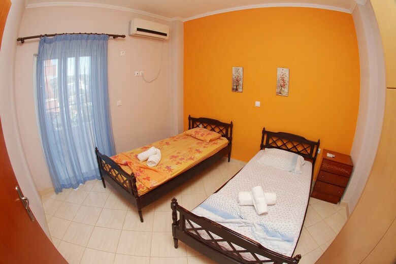 Tiku's Apartments