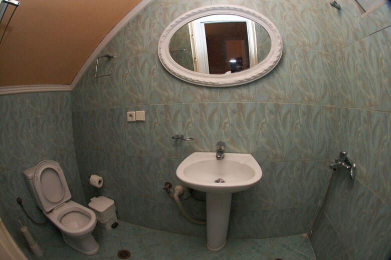 Tiku's Apartments