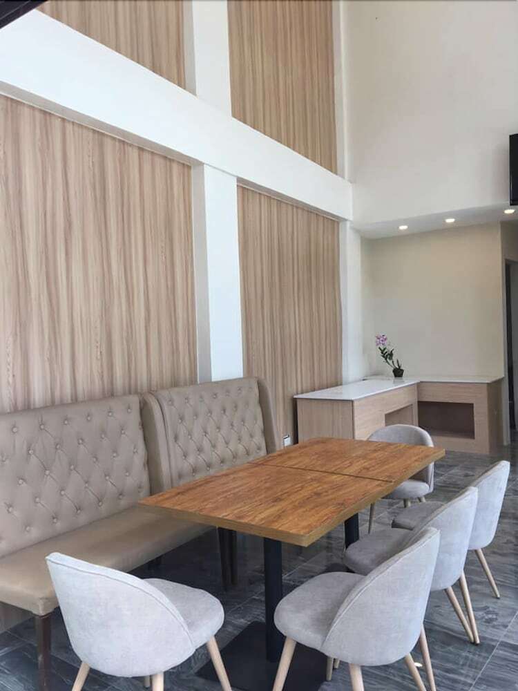 Hotel Baypark Inn