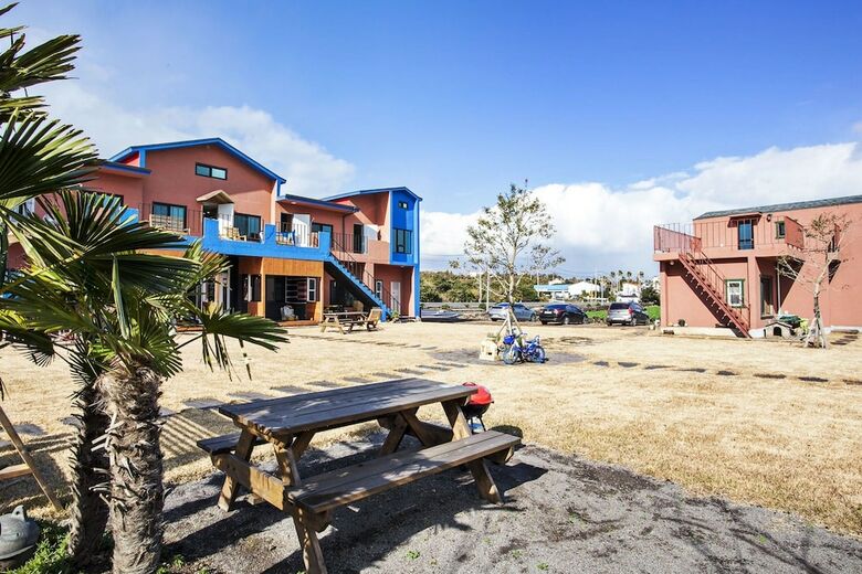 Seogwipo Red Piano Pension