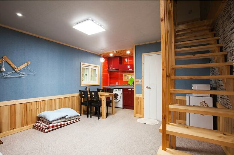 Seogwipo Red Piano Pension