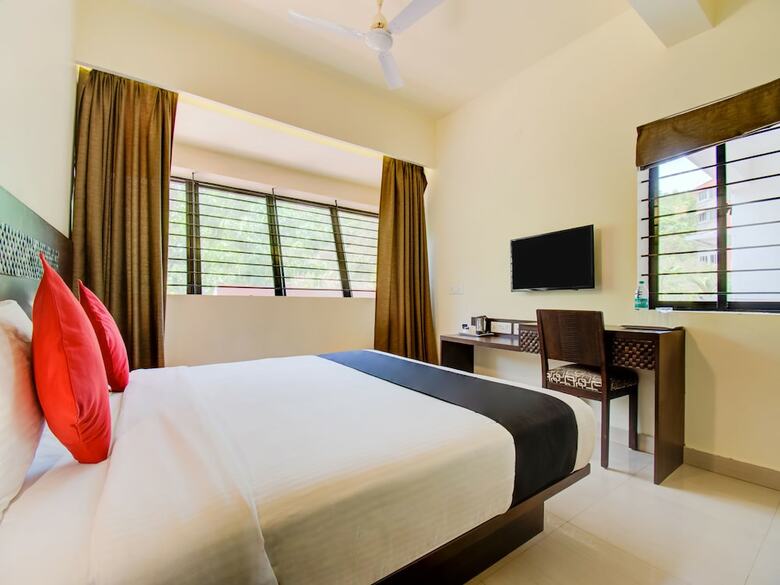 Hotel Capital O 37677 Xec Residency