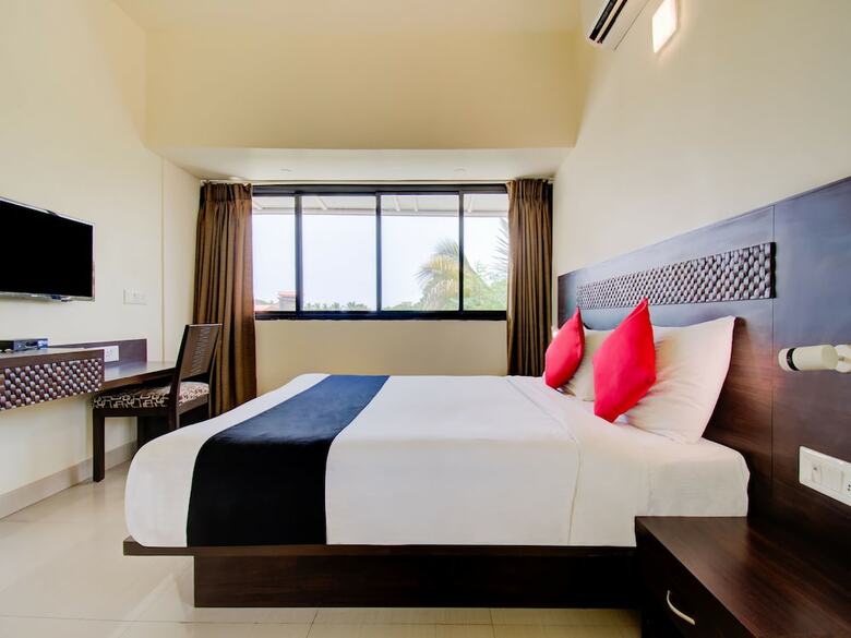 Hotel Capital O 37677 Xec Residency