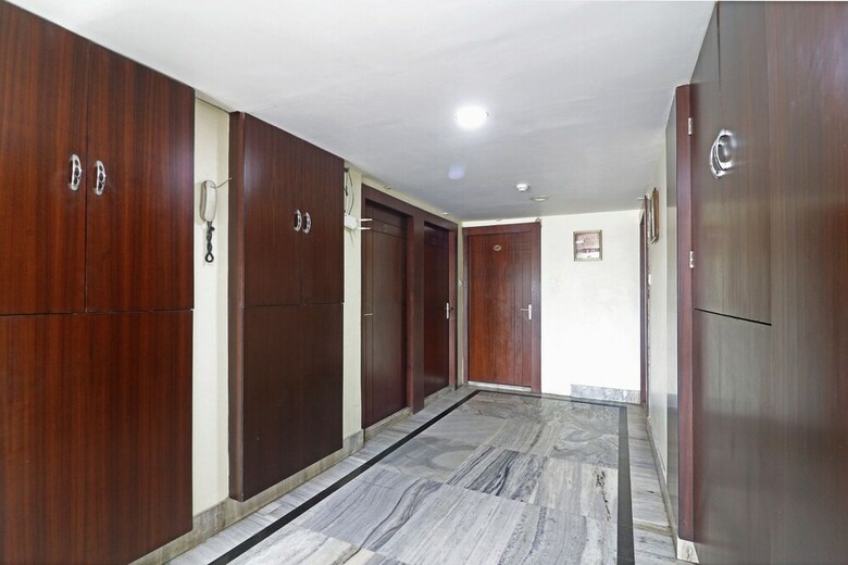 Capital O Hotel Presidency Inn