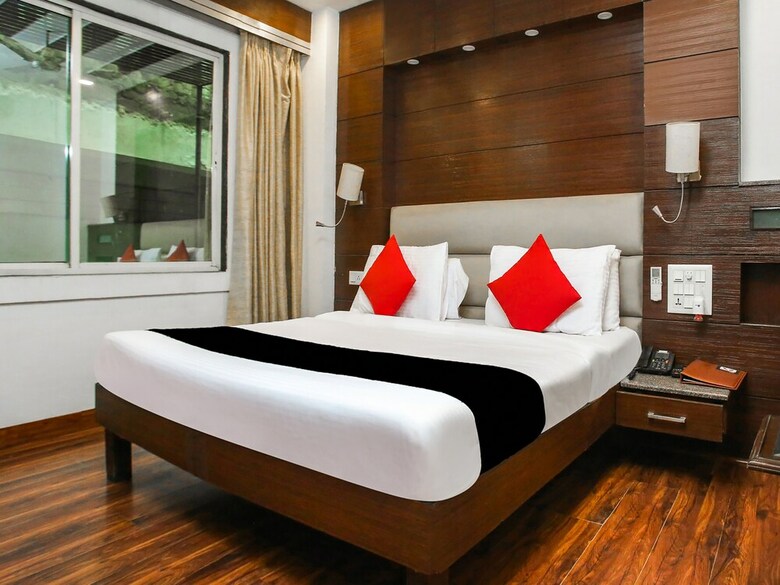 Capital O 39462 Westyard Hotel