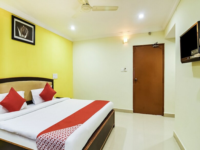Hotel Capital O 29342 Blu Resorts