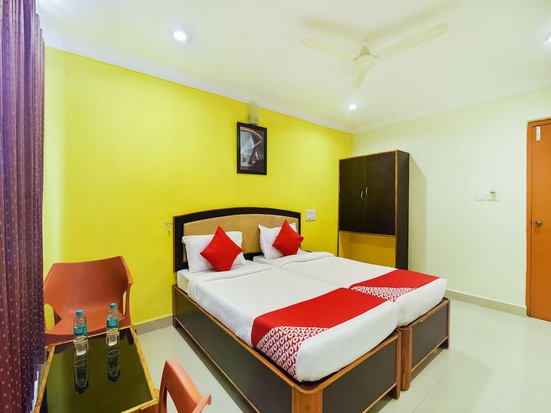Hotel Capital O 29342 Blu Resorts