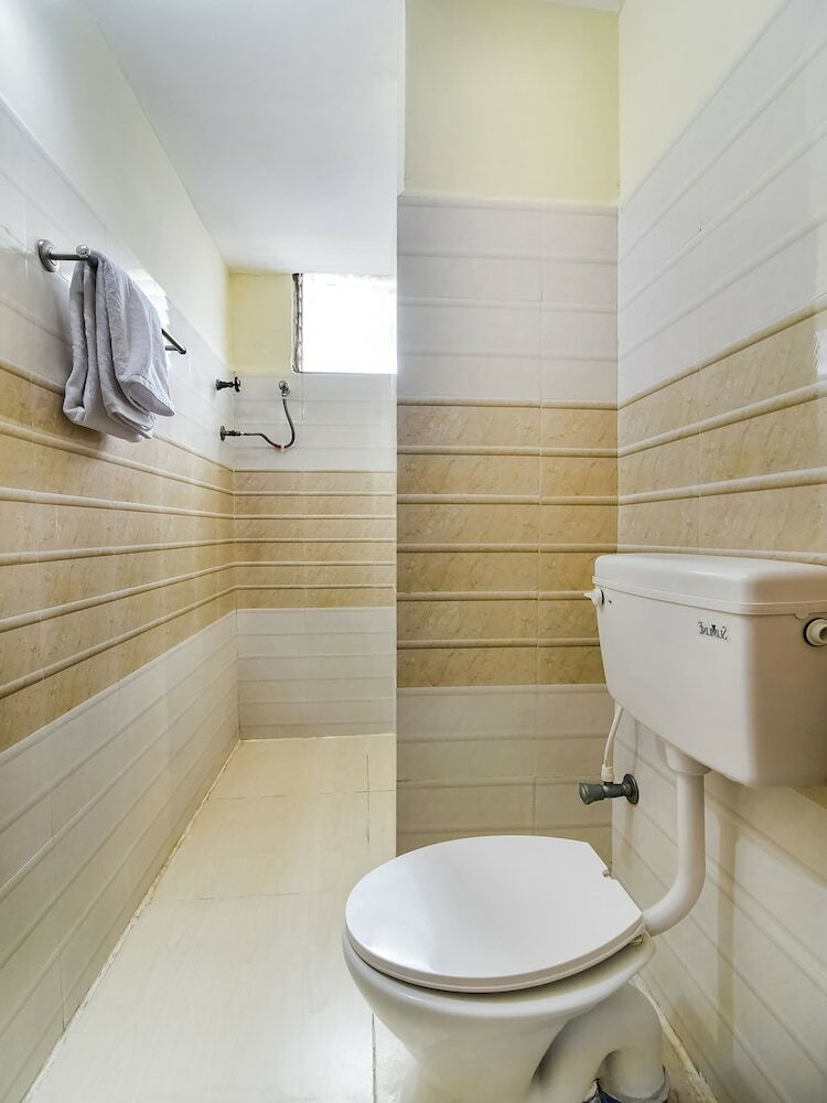 Hotel Capital O 29342 Blu Resorts
