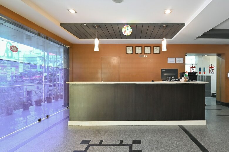 Hotel Capital O 36115 Royal Grand Inn
