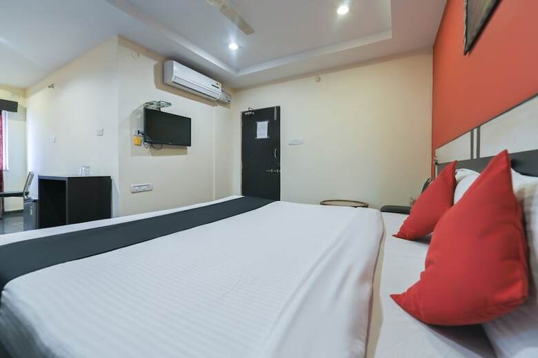Hotel Capital O 36115 Royal Grand Inn