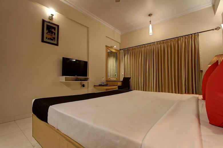 Hotel Capital O 41646 Devi Towers