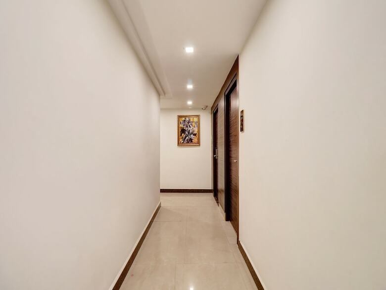 Hotel Capital O 42226 Pine Tree Signature