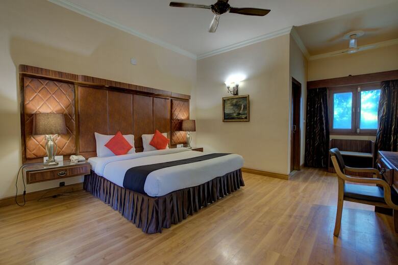 Capital O 43843 Hotel Blue Diamond