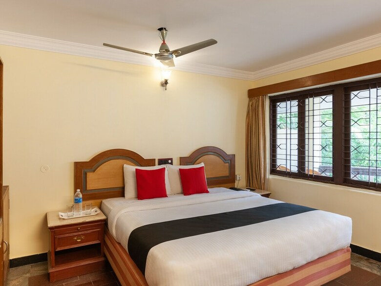 Hotel Capital O 40116 Sea Breeze Resort