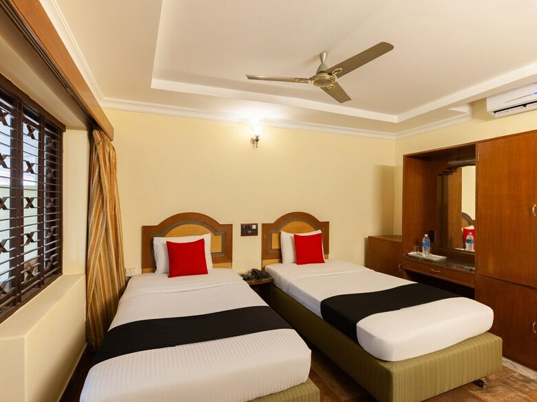 Hotel Capital O 40116 Sea Breeze Resort
