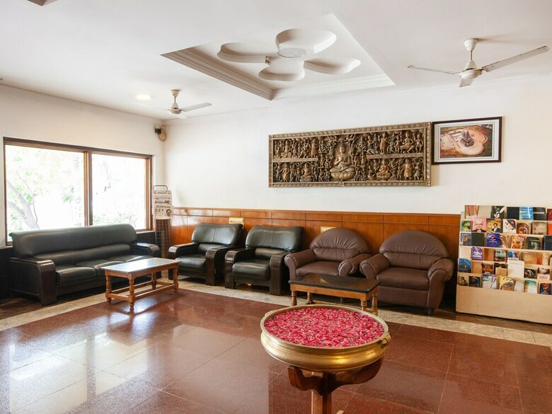 Hotel Capital O 40116 Sea Breeze Resort