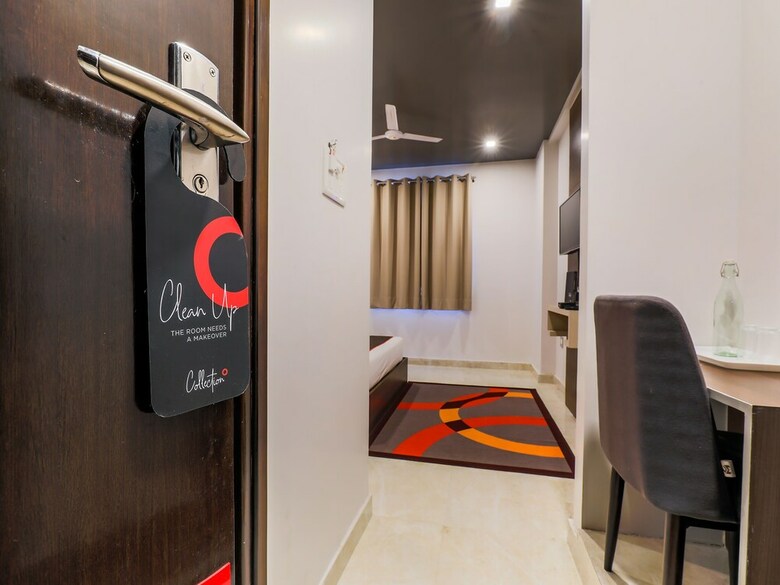 Hotel Collection O 30114 Pramila Inn
