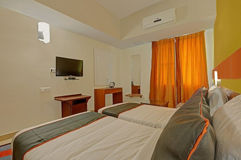 Collection O 40332 Hotel Casa Meridian
