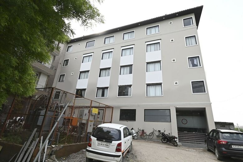 Hotel Collection O 30086 Dwarka Sector 9