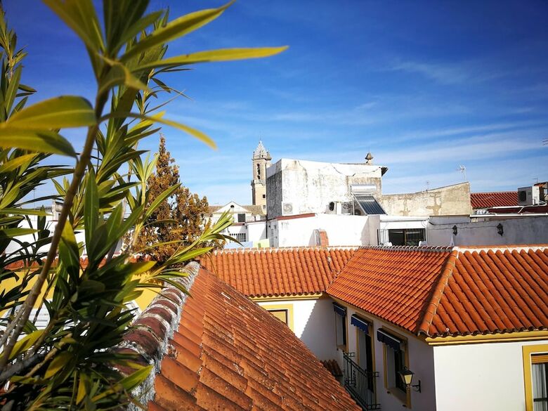Hotel Los Patios El Carmen