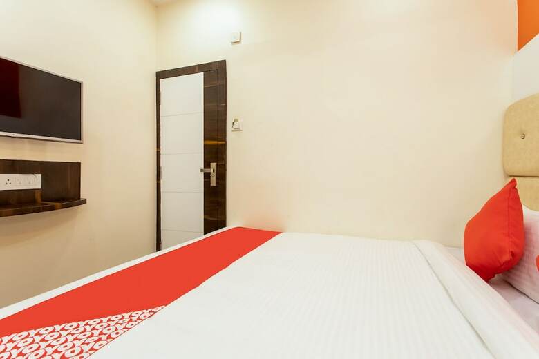 Hotel Oyo 24822 Samarth Guest House