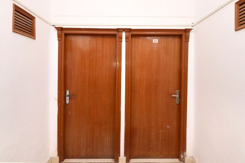 Oyo 28409 Hotel Big City