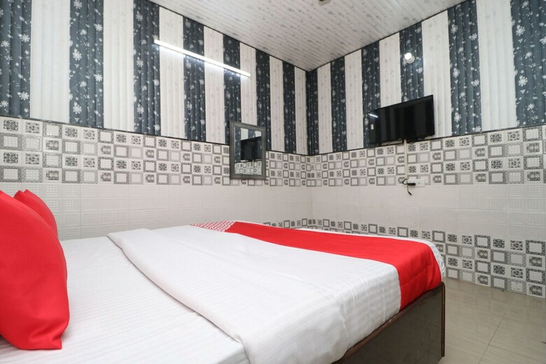 Oyo 28409 Hotel Big City