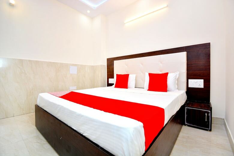Hotel Oyo 29645 The Meridien