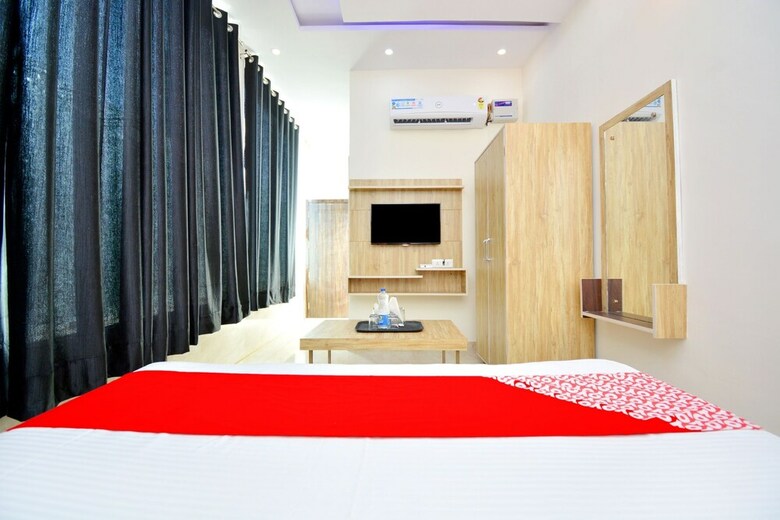 Hotel Oyo 29645 The Meridien