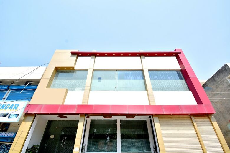 Hotel Oyo 29645 The Meridien