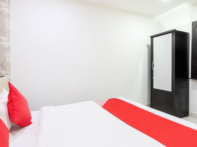 Oyo 29729 Hotel Cherry Wood