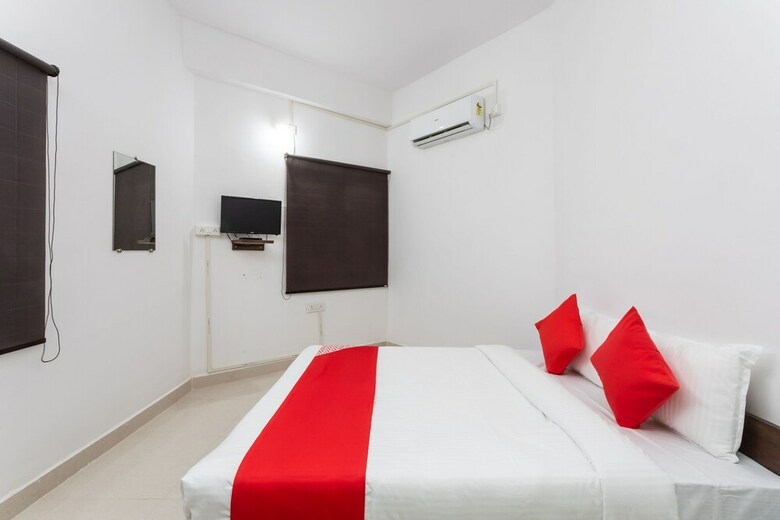 Hotel Oyo 28267 Convivial Paradise