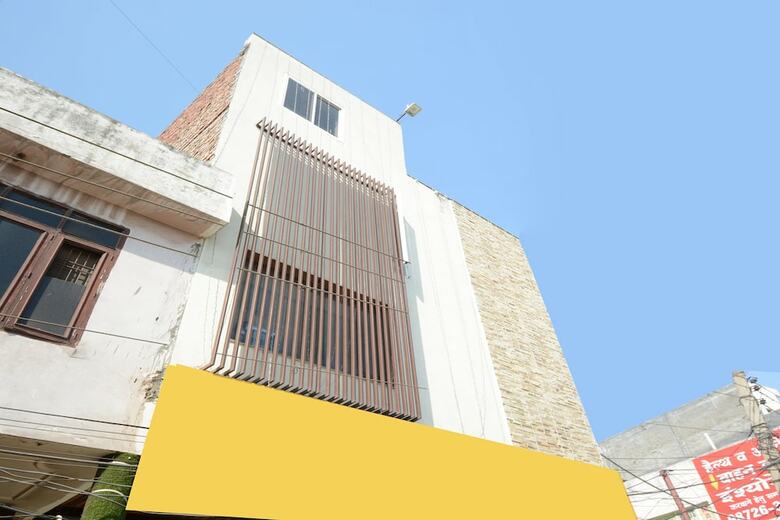 Oyo 30999 Hotel Vaishno