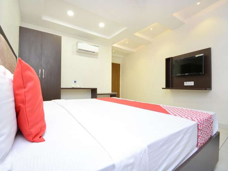 Oyo 33009 Hotel Nido