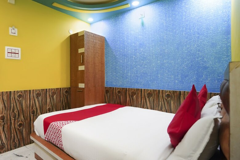 Oyo 37334 Hotel Happy