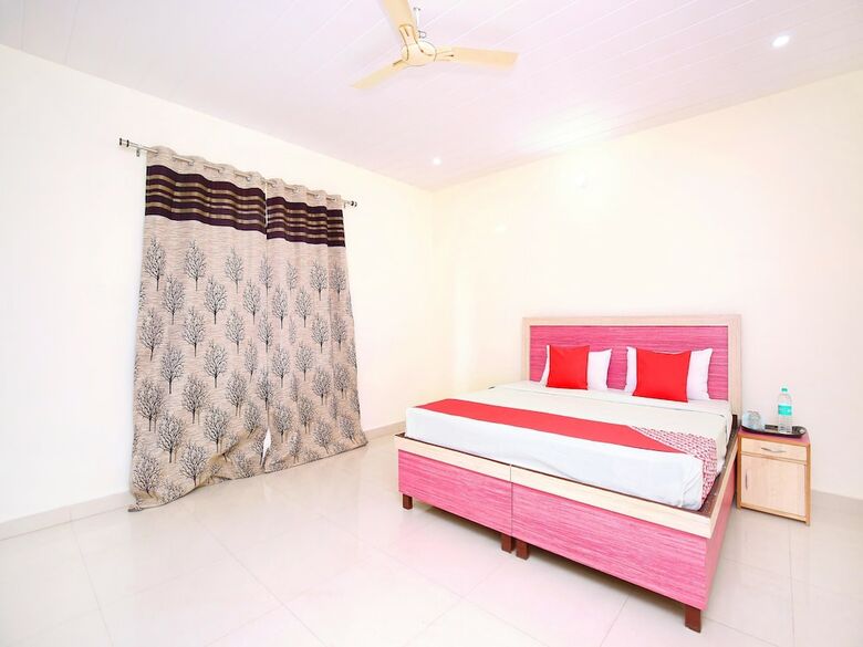 Hotel Oyo 36262 Armaan Resort
