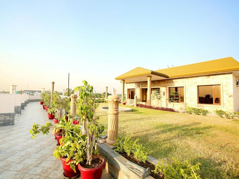 Hotel Oyo 36262 Armaan Resort