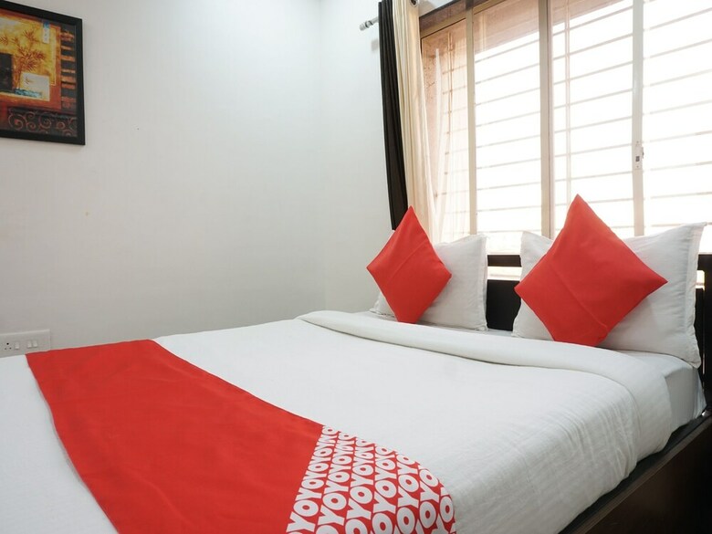 Hotel Oyo 38523 Royano Inn
