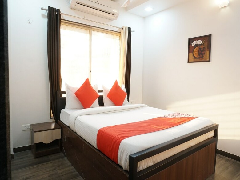 Hotel Oyo 38523 Royano Inn